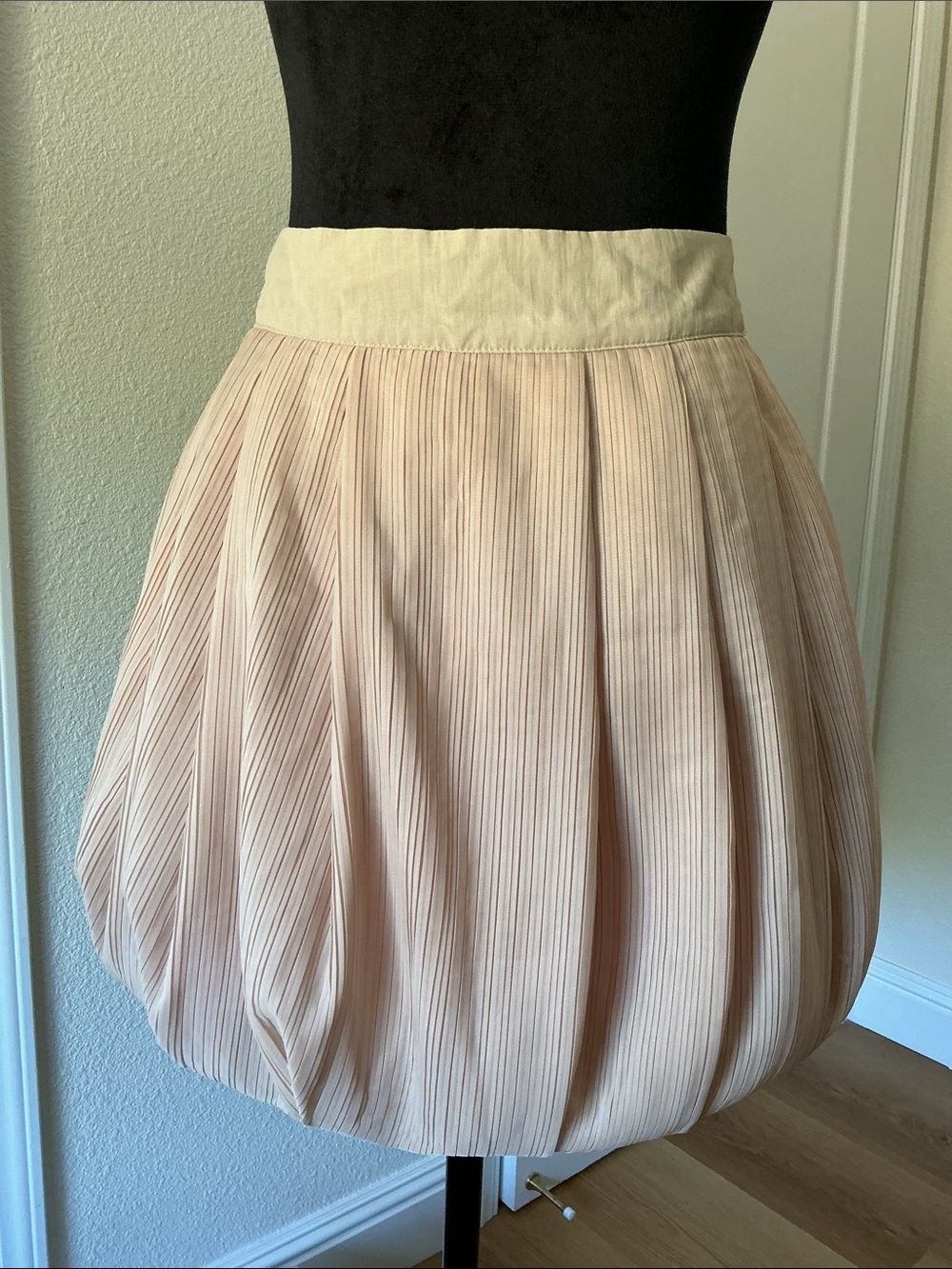 BCBG Soft Blush Pleated Bubble Skirt